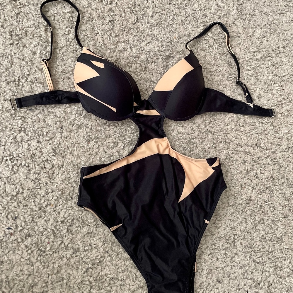 Matte Collection Ambrose One Piece Swimsuit in Tahitian Black - Picture 2 of 5